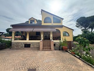 Chalet in Almorox