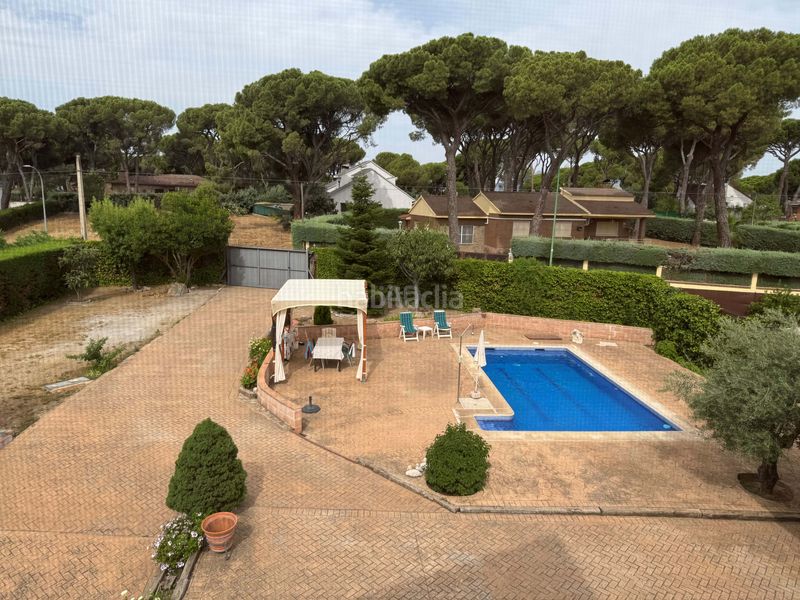 Foto a1809894-6222-4e3f-a0a2-935d83ee44d9. Xalet amb calefacció aparcament piscina a Almorox