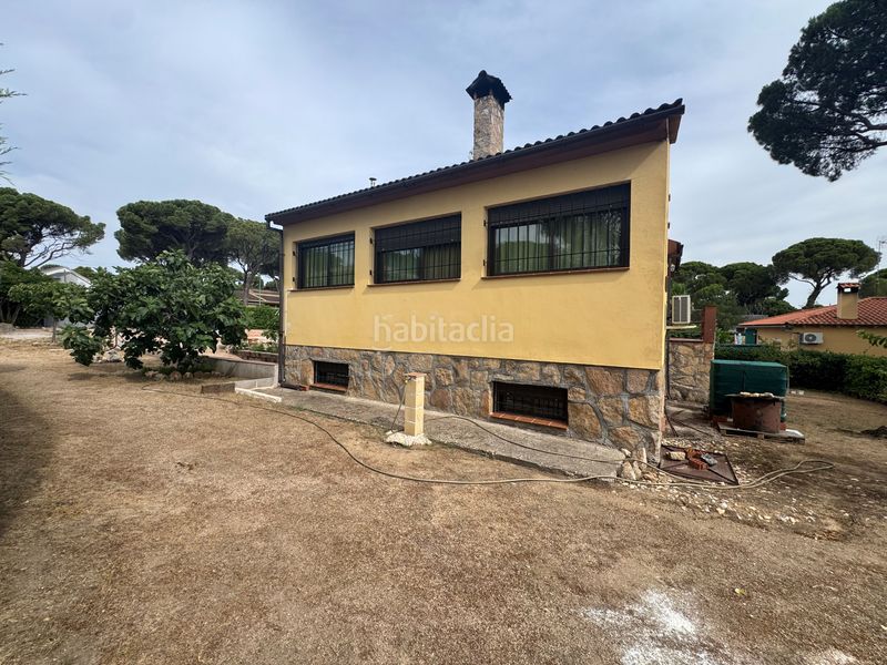 Foto a99ad86c-0e0e-44d6-ab82-d567a9d2e68b. Xalet amb calefacció aparcament piscina a Almorox