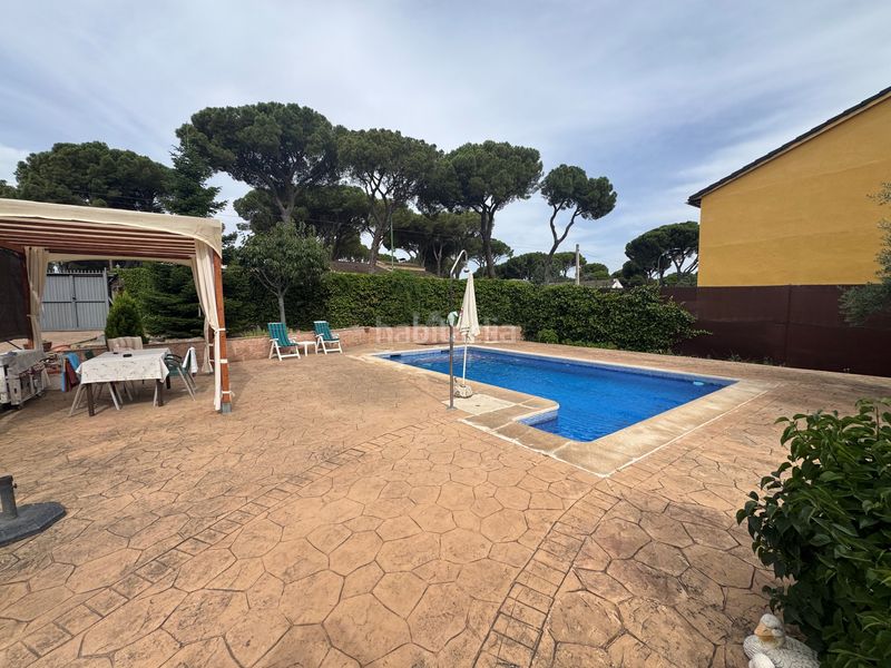 Foto e05affdc-c410-4634-82b9-1d388eeb727b. Xalet amb calefacció aparcament piscina a Almorox