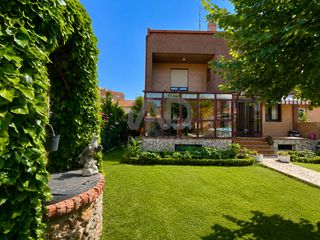House in Barriada de Yagüe