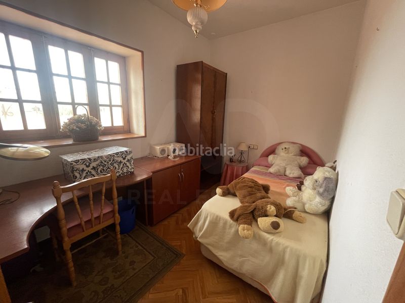 Foto 5ebd7207-a2ea-42f0-95d4-4b5e0bba04ab. Xalet amb aparcament a Viator
