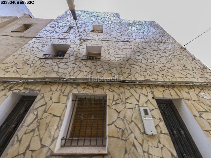 Foto 3343cd04-3e95-45a4-b4b4-9db5f9fea0be. Casa amb calefacció a Casco Urbano Vinaròs
