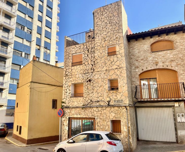 Foto fbd91255-e923-4c6c-a8f0-f91be4341b21. Casa amb calefacció a Casco Urbano Vinaròs