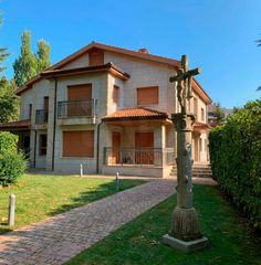 Casa in Paseo de la Cantera