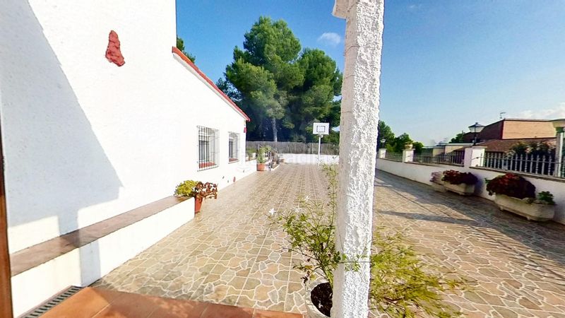 Foto 7bae52ce-3e91-4e36-92af-63c04d689f67. Casa amb calefacció aparcament piscina a Nou Vendrell Vendrell (El)