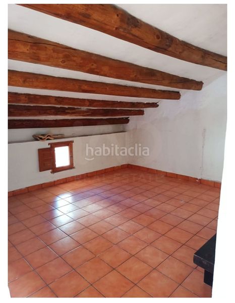 Foto f5570ade-4549-4c82-8c27-33db290ee37c. Casa amb calefacció a Muela (La)