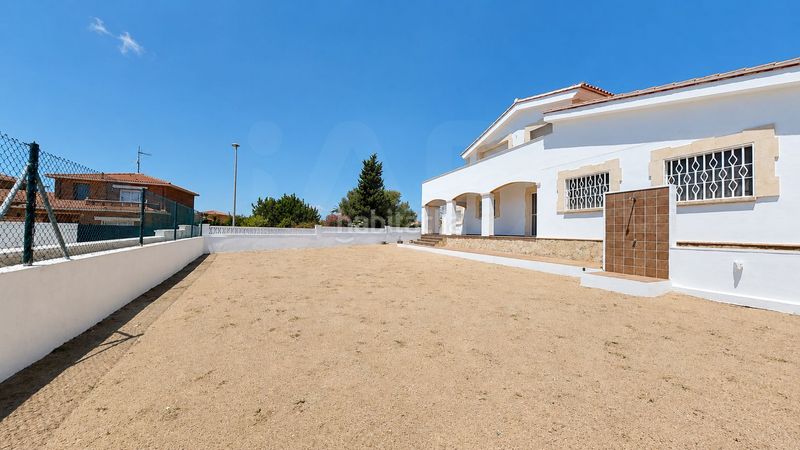 Foto ce9fc54d-05c8-492d-bfbb-655e9f9bccd9. Chalet en Roda de Barà