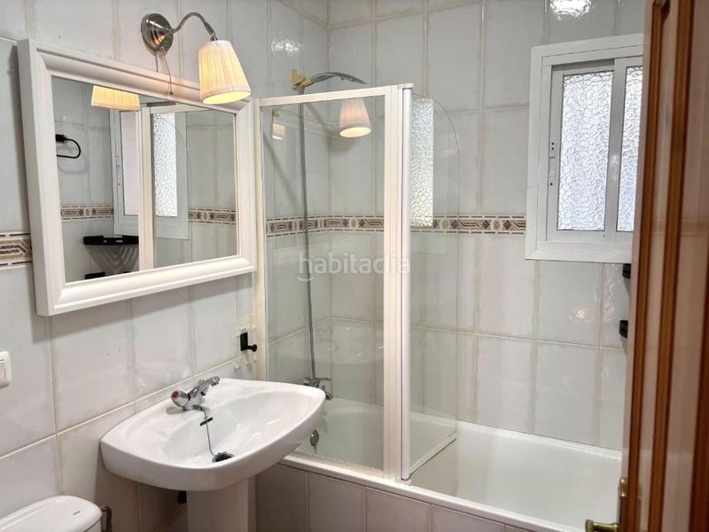 Foto b6d49ace-9e8f-4636-bee0-d1cc377a6dd5. Casa aparellada amb piscina a Chaparil - Torrecilla - Punta Lara Nerja