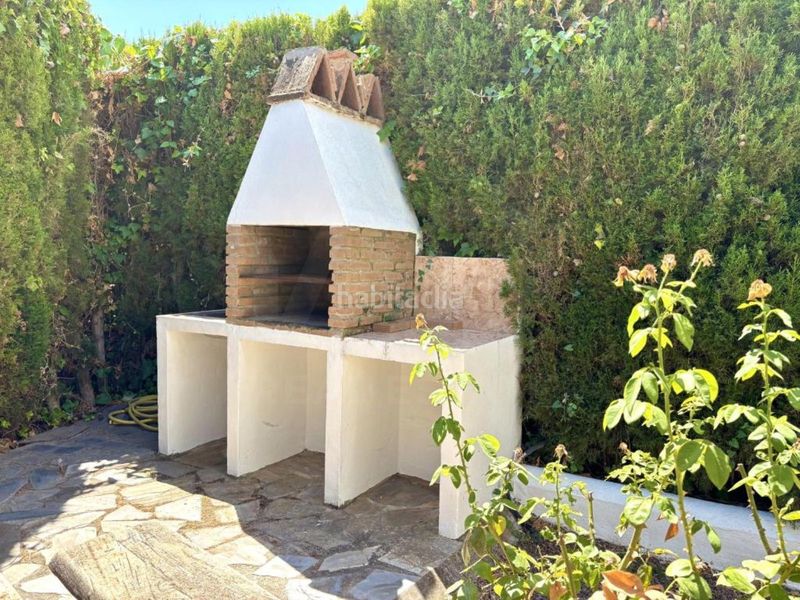 Foto d5a9f1dc-ff0d-4b13-ae51-defdb40a6c42. Casa aparellada amb piscina a Chaparil - Torrecilla - Punta Lara Nerja