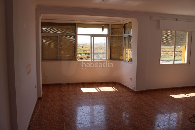 Foto a86f308a-d93f-44a6-abe9-454d806955a7. Piso en Ayamonte ciudad Ayamonte