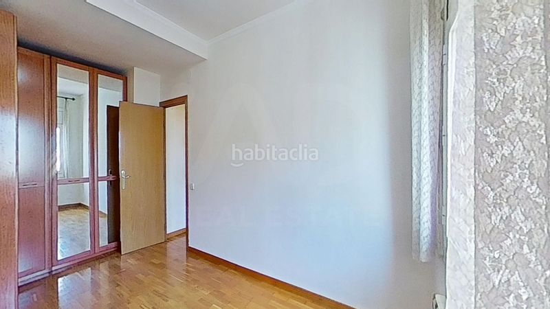 Foto 73656d6b-06d8-47d7-a249-83ce716032a9. Pis amb aparcament a El Camp de l´Arpa del Clot Barcelona