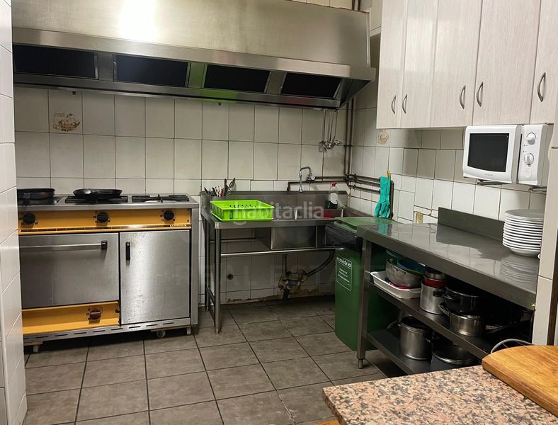 Foto 141890f1-98de-42f4-8cbd-898778e56bed. Local comercial a Centre Prat de Llobregat (El)