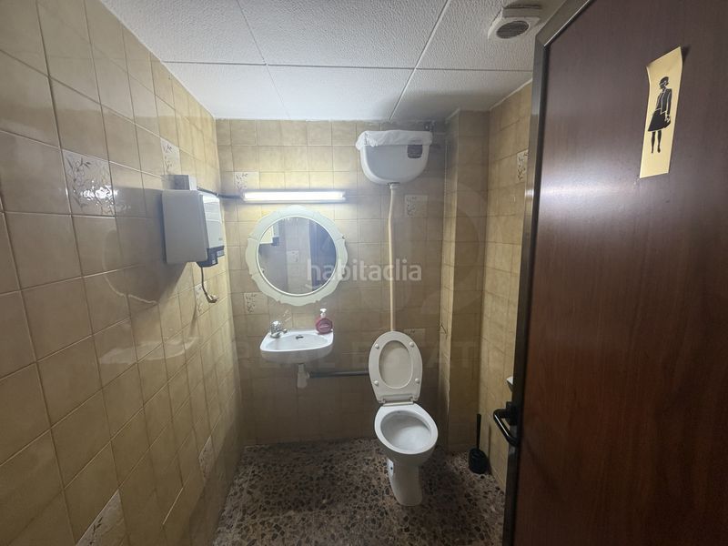 Foto cb38273c-a245-4d75-a507-c3ac10329e53. Local comercial a Centre Prat de Llobregat (El)