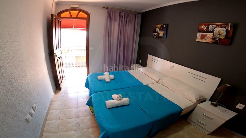 Foto b9f46a93-3801-4a1c-9532-ebe4f2a266cb. Edificio en Tarifa ciudad Tarifa