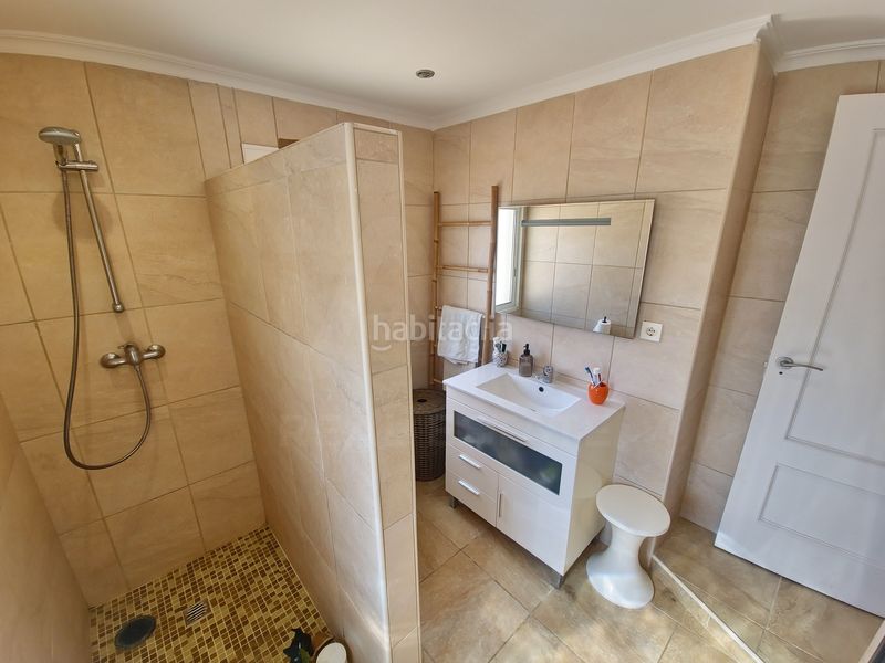 Foto 61484174-d82c-4497-b46f-a6fc4328ee60. Casa amb piscina a Busot