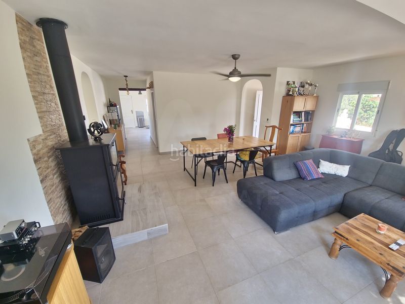 Foto 85eb958c-1d88-468c-9b3f-bef836b0d06a. Casa amb piscina a Busot