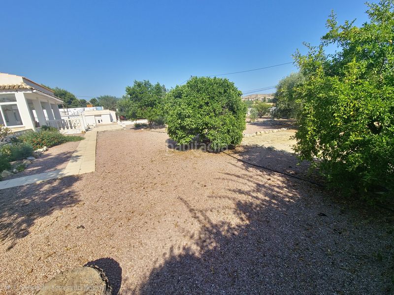 Foto 887f322b-f30c-4d8f-990c-2a3128f9cdaf. Casa amb piscina a Busot