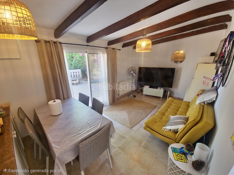 Foto fc3b3d6d-d581-4985-87ad-d72091e39a12. Casa amb piscina a Busot