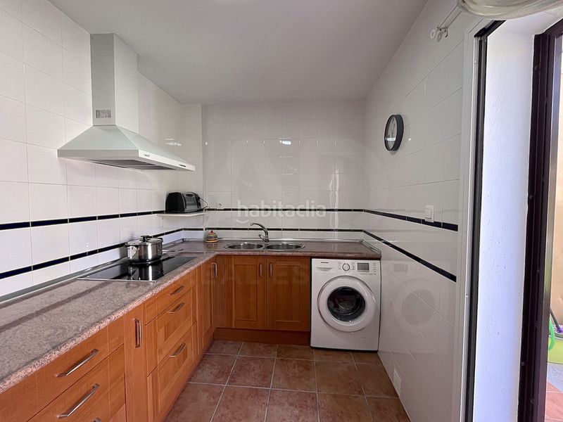 Foto 0bae7b75-bba7-49d9-9685-4ff937bd199d. Casa aparellada amb calefacció piscina a Ayamonte ciudad Ayamonte