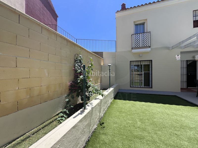 Foto 13d8c08e-aedd-466e-aba5-b1e9e106e00f. Casa aparellada amb calefacció piscina a Ayamonte ciudad Ayamonte