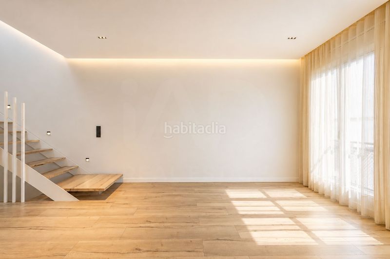 Foto 78146470-a09c-4c60-b38c-5fe98b1043fe. Casa aparellada amb calefacció aparcament piscina a Sabadell