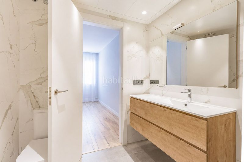 Foto bc29af71-d247-4e3e-94a9-a6c1a9a0996b. Casa aparellada amb calefacció aparcament piscina a Sabadell