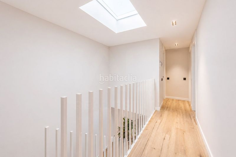 Foto c10e4a80-1924-4607-9523-2f6c74b304f6. Casa aparellada amb calefacció aparcament piscina a Sabadell
