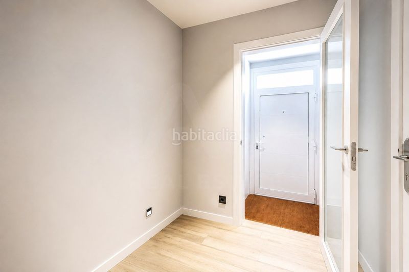 Foto e25906b1-cc04-4ba3-9ca2-ed30cc361327. Casa aparellada amb calefacció aparcament piscina a Sabadell