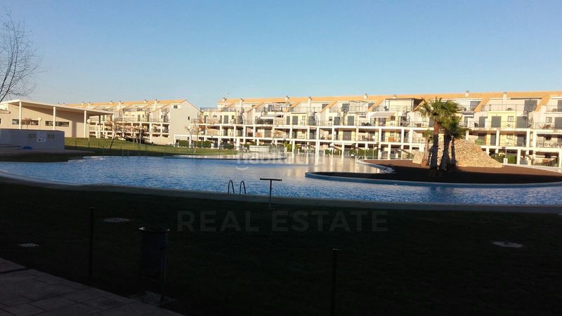 Foto 8fa22e3a-5912-4f08-8527-be25d58bb0cc. Pis amb piscina a San Jorge