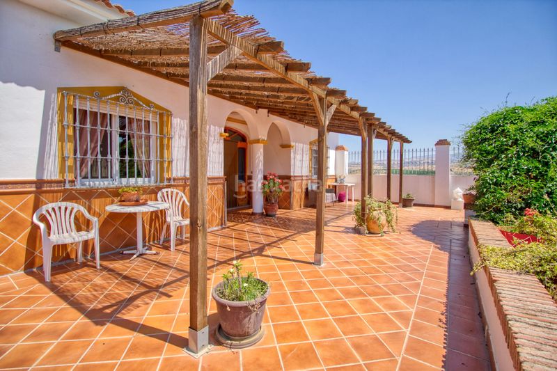 Foto 019af32e-1181-4992-8d24-96055c2dd697. Casa amb calefacció aparcament piscina a Álora