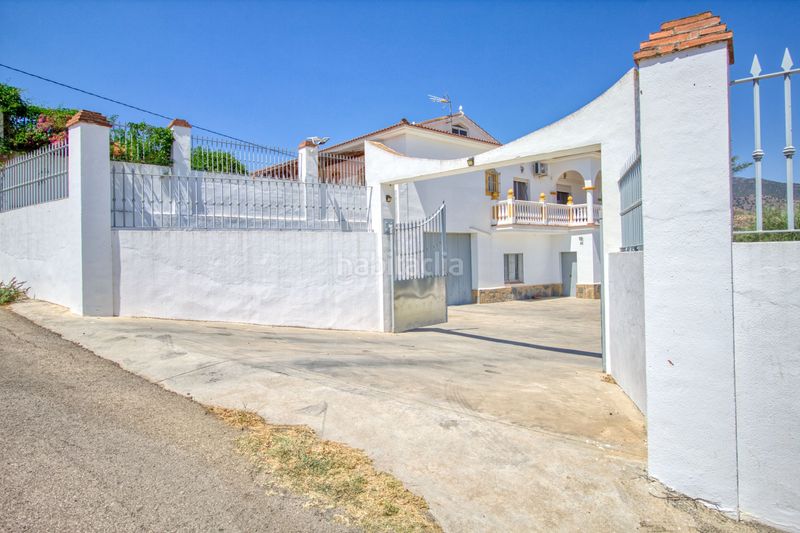 Foto 942aea99-d9e6-4897-9475-3d3ba2ece8da. Casa amb calefacció aparcament piscina a Álora