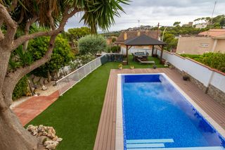 Casa pareada en Can Roca