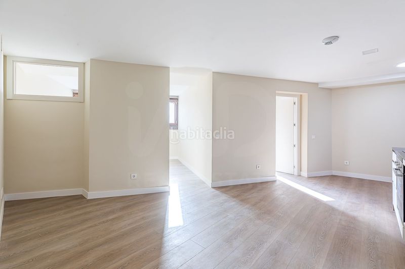 Foto 9b304837-369a-4837-a77a-9e2f0d558059. Piso en Sol Madrid