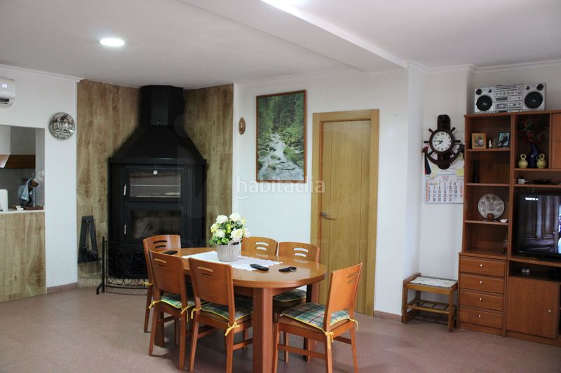 Foto 152aeb5b-59fb-49c7-ac17-a3599d4b2db6. Casa amb aparcament a Onil