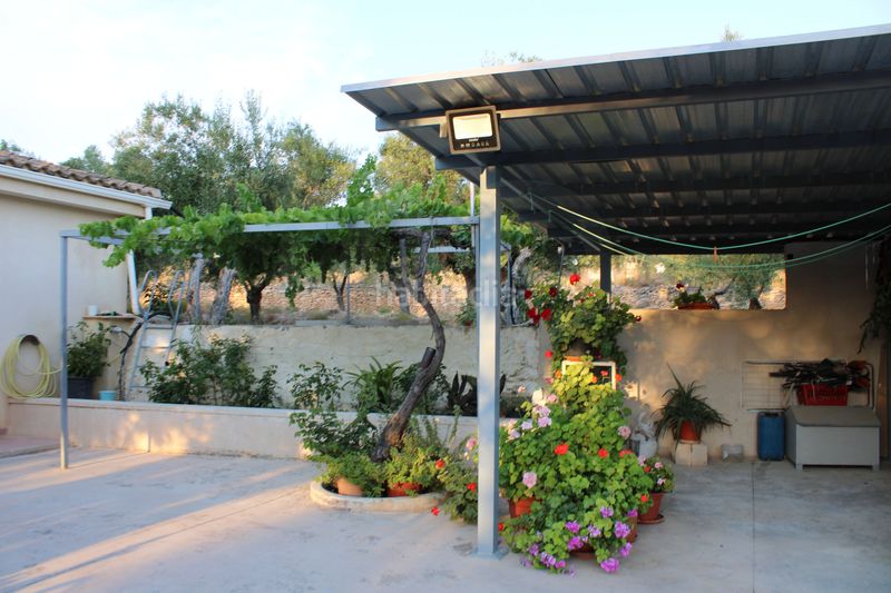 Foto 8965db93-69f4-409f-a84d-187c9c9c76c1. Casa amb aparcament a Onil