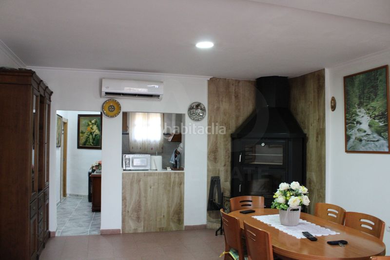 Foto 8b7caa98-eca4-495c-8322-6da5db8219d9. Casa amb aparcament a Onil