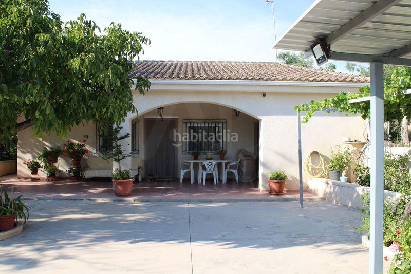 Foto c1075957-37cf-4929-9fda-758c704ef203. Casa amb aparcament a Onil