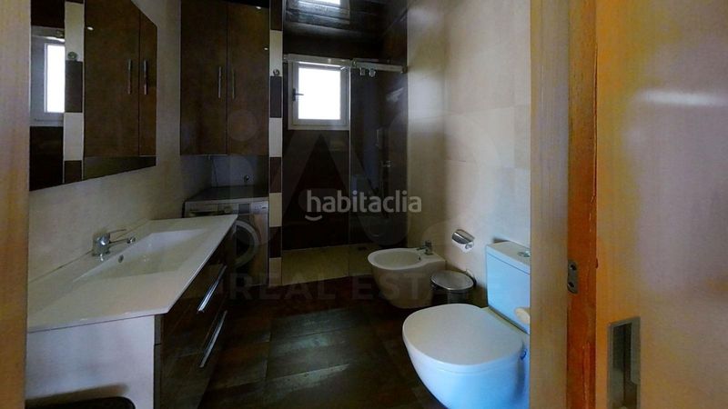 Foto d94d2bb6-e187-4ff1-b9b4-2c9929ee228b. Flat with heating in Nucli Antic Cunit