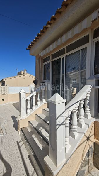 Foto cd8e7c37-a23a-49ac-977a-b36e8fcd980e. Casa amb piscina a Centro de la Ciudad Quesada Rojales