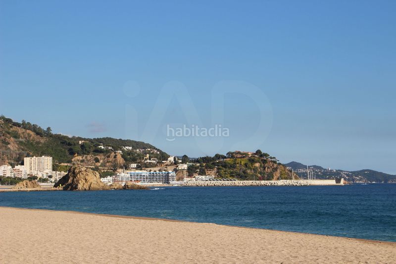 Foto 73a259a5-53b0-4f48-85ba-ab0bda228796. Pis amb calefacció piscina a La plantera Blanes