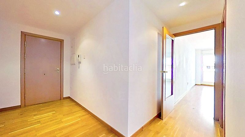 Foto 12a72a3c-11e4-43be-8829-7588961187f1. Pis amb calefacció aparcament a Llevant Reus