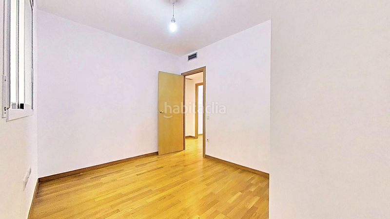 Foto beadf43e-b999-49db-93b3-e15a1cfe62dc. Pis amb calefacció aparcament a Llevant Reus