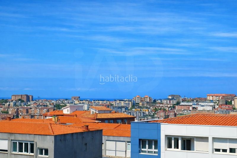 Foto cfc52dbf-6aaa-4866-9eb7-c84956e510f8. Pis amb calefacció a Los Castros Santander