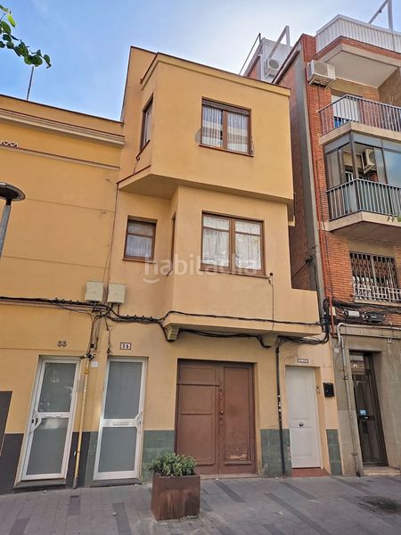 Foto d0757e0a-4009-4d12-a8ae-25a957eea682. Edifici a Riera Cornellà de Llobregat