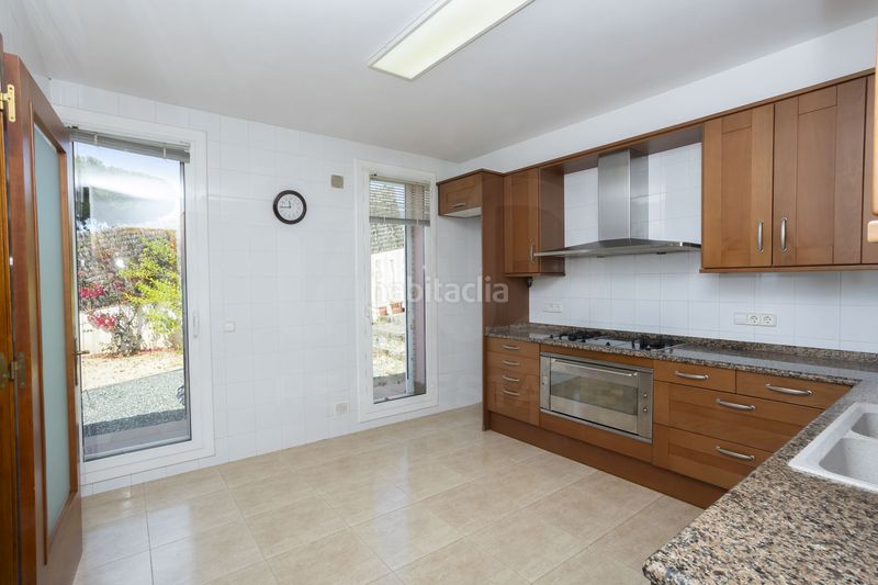 Foto 9526f56a-2d10-41c9-878e-3568f1f8a08a. Casa amb calefacció aparcament a Canet de Mar