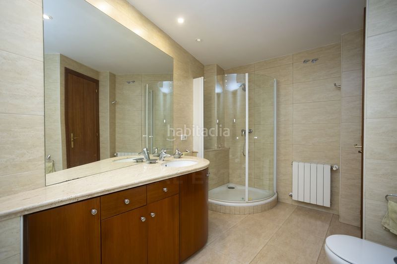 Foto bcd4f5e4-c48c-48f9-b933-b64a25d2da22. Casa amb calefacció aparcament a Canet de Mar
