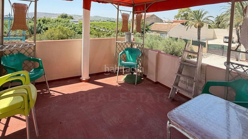 Foto f2355858-e6b7-4092-9e2a-918a470b6a7a. Casa aparellada a Benejúzar