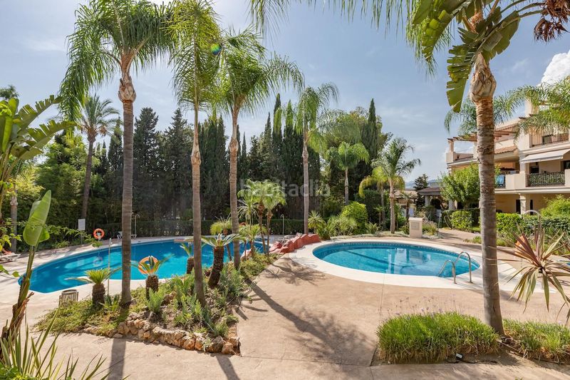 Foto 68d6f1df-d761-46d0-9fe9-79650c7238f3. Pis amb calefacció aparcament piscina a Zona Miraflores Marbella