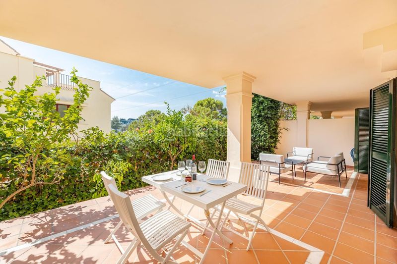 Foto eef4d85e-7159-4f4f-8ba9-a615ebf37222. Pis amb calefacció aparcament piscina a Zona Miraflores Marbella